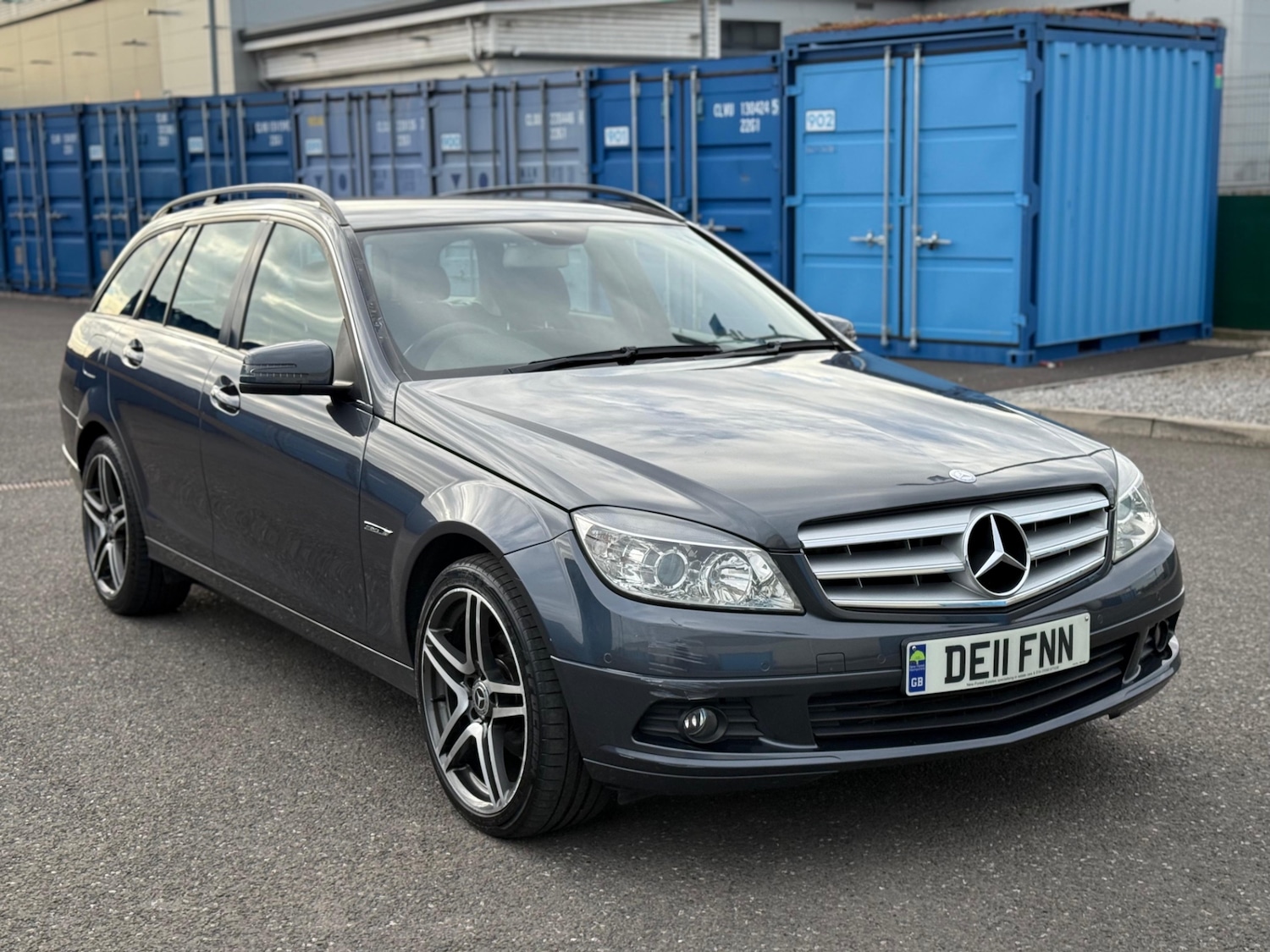 Used Mercedes-Benz C-Class 2011 for sale - 76117267: Photo 2