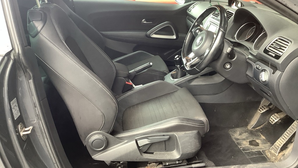 Used Volkswagen Scirocco 2015 for sale - 76379591: Photo 8