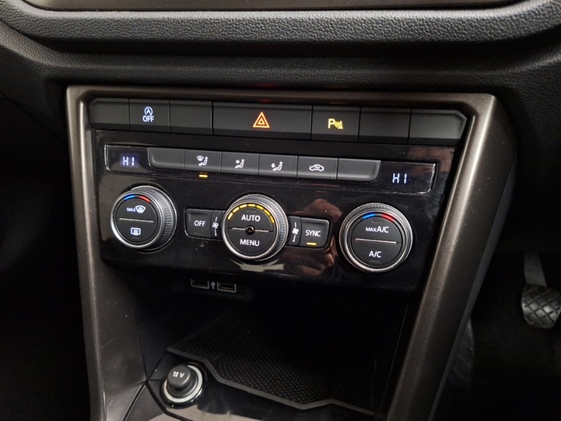 Used Volkswagen T-Roc 2018 for sale - 76639123: Photo 14