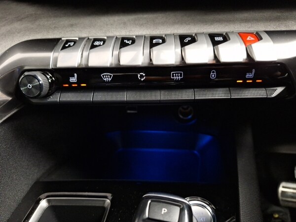 Used Peugeot 3008 2021 for sale - 76052280: Photo 14
