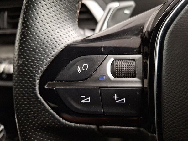 Used Peugeot 3008 2021 for sale - 76052280: Photo 17