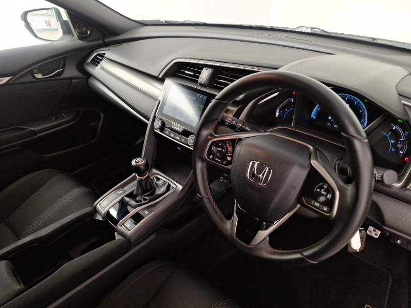 Used Honda Civic 2018 for sale - 77933574: Photo 11