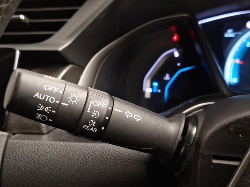 Used Honda Civic 2018 for sale - 77933574: Photo 19