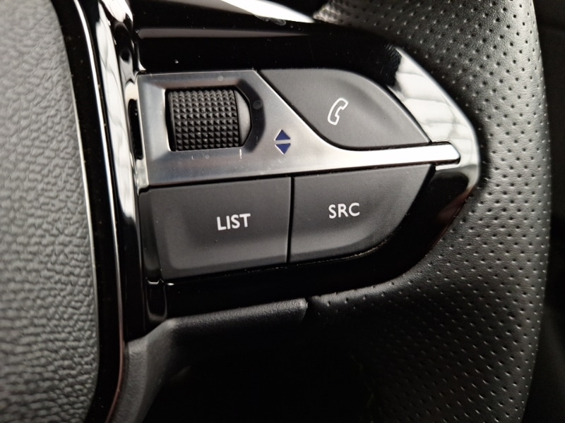 Used Peugeot 2008 2022 for sale - 76465196: Photo 17