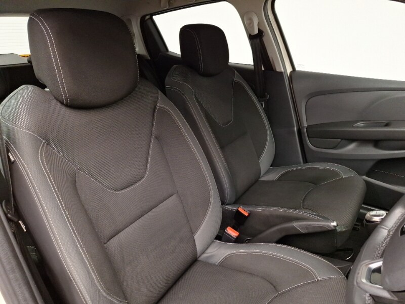 Used Renault Clio 2017 for sale - 77907637: Photo 19