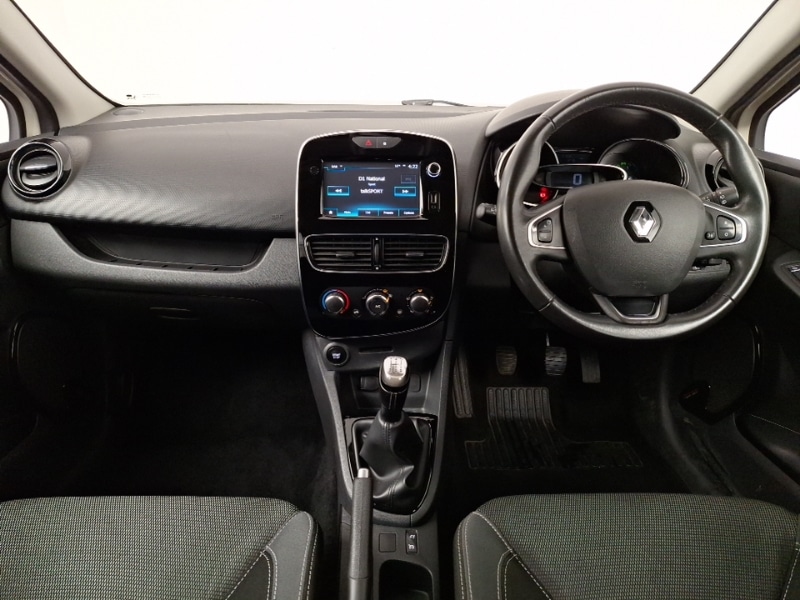 Used Renault Clio 2017 for sale - 77907637: Photo 2