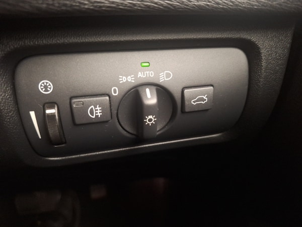 Used Volvo V40 2018 for sale - 76275693: Photo 16