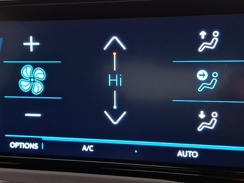 Used Peugeot 2008 2023 for sale - 77922218: Photo 15