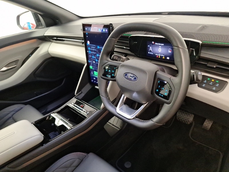 Used Ford Explorer 2024 for sale - 77947852: Photo 11