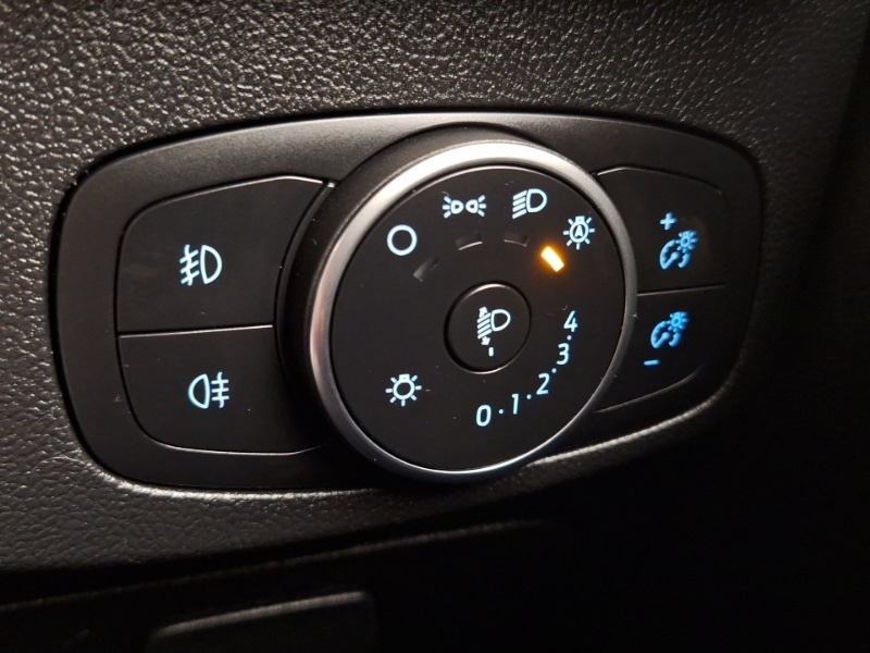 Used Ford Focus 2018 for sale - 78079967: Photo 17