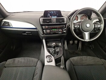 Used BMW 2 Series 2017 for sale - 77070208: Photo