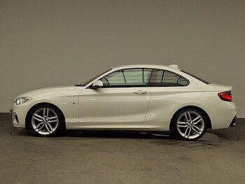 Used BMW 2 Series 2017 for sale - 77070208: Photo