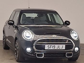 Used MINI Hatch 2019 for sale - 75612659: Photo