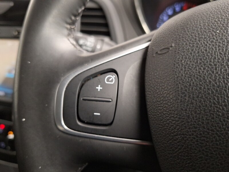 Used Renault Captur 2018 for sale - 77325184: Photo 16