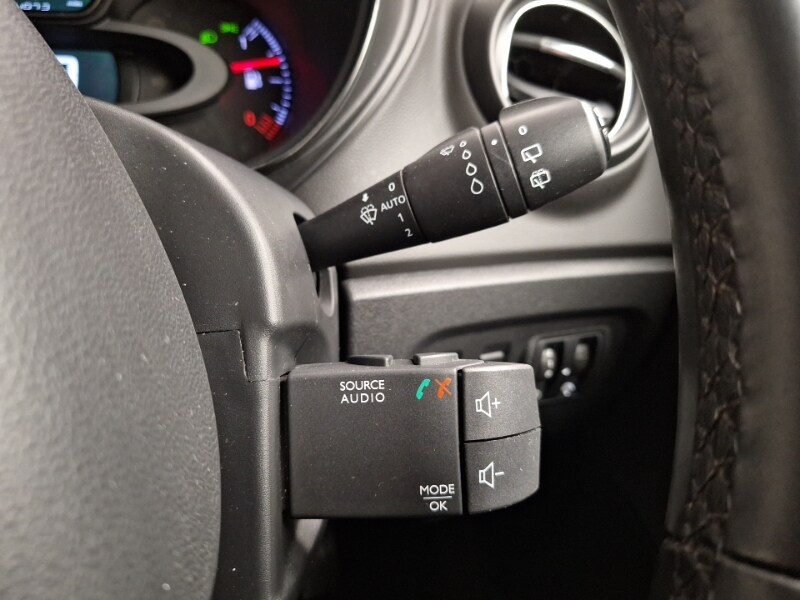 Used Renault Captur 2018 for sale - 77325184: Photo 19