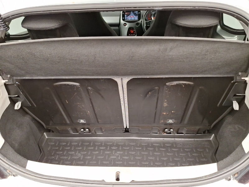 Used Toyota AYGO 2019 for sale - 76427732: Photo 8