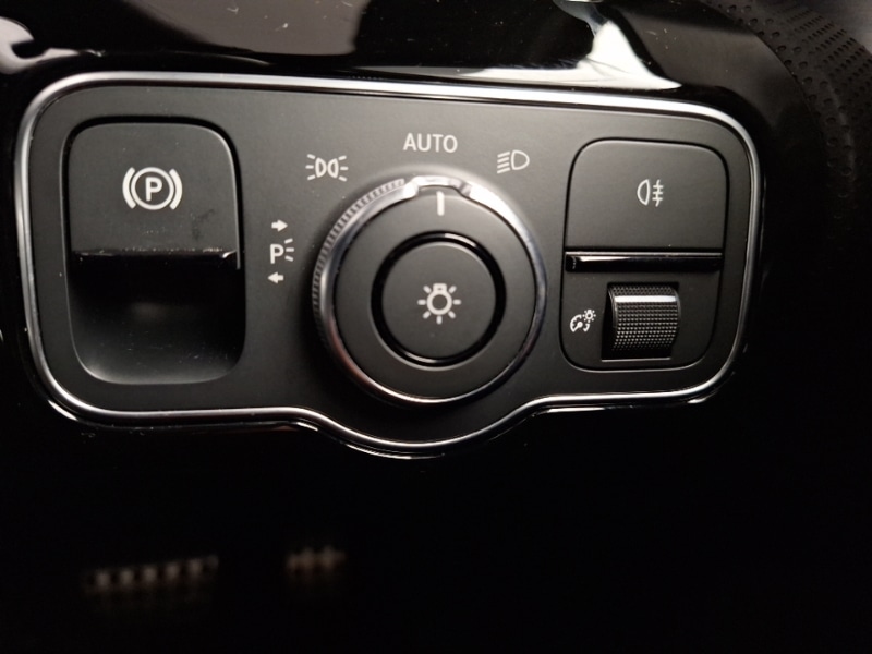 Used Mercedes-Benz A-Class 2018 for sale - 77822982: Photo 19