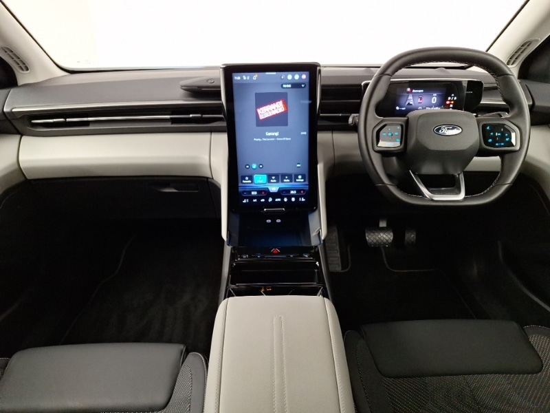 Used Ford Explorer 2025 for sale - 76880064: Photo 2