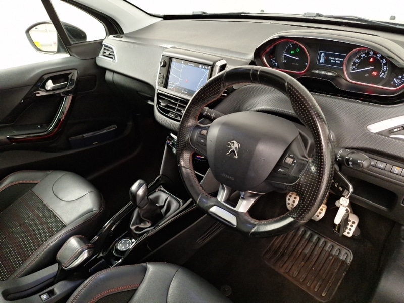 Used Peugeot 2008 2017 for sale - 76842669: Photo 11