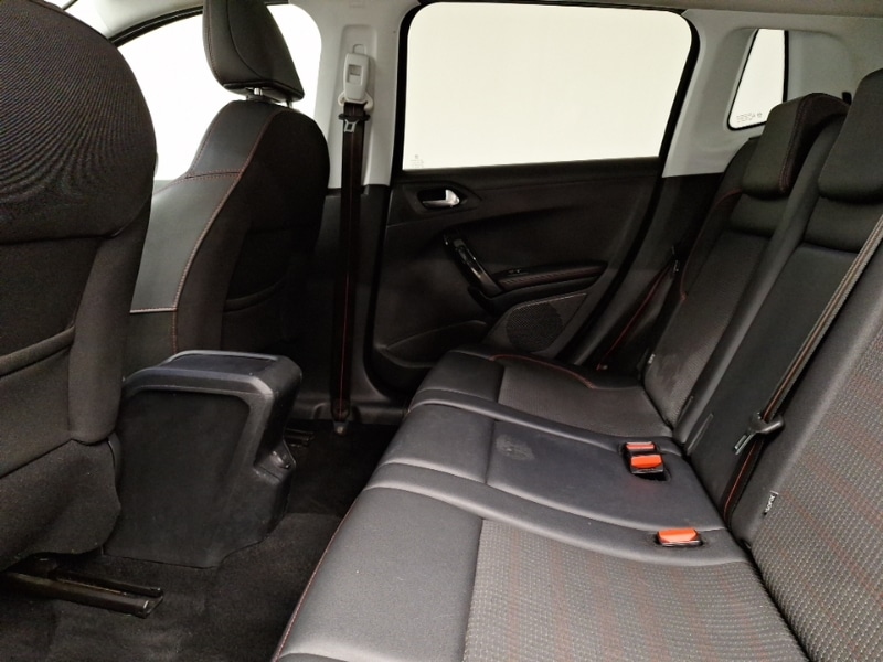 Used Peugeot 2008 2017 for sale - 76842669: Photo 6