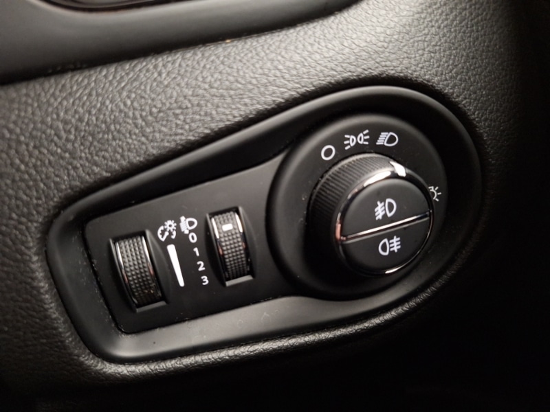 Used Jeep Renegade 2020 for sale - 76713563: Photo 18