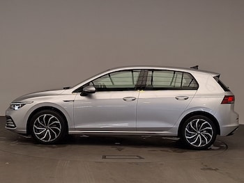 Used Volkswagen Golf 2023 for sale - 75731782: Photo
