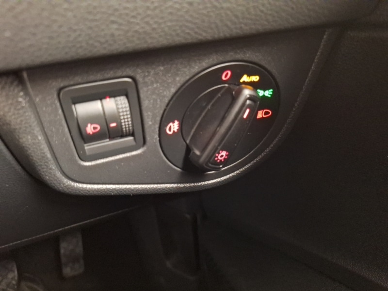 Used Volkswagen Polo 2018 for sale - 76408197: Photo 18