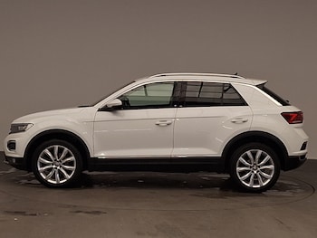 Used Volkswagen T-Roc 2018 for sale - 76187721: Photo
