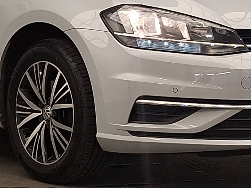 Used Volkswagen Golf 2018 for sale - 76427683: Photo 9