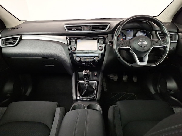 Used Nissan Qashqai 2018 for sale - 76289324: Photo 2