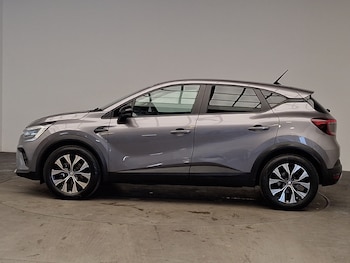 Used Renault Captur 2023 for sale - 78700505: Photo