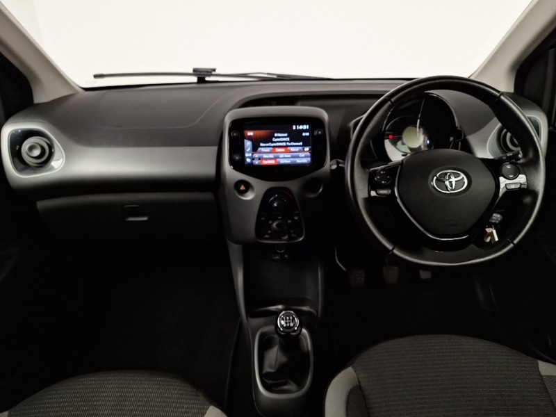 Used Toyota AYGO 2021 for sale - 76321437: Photo 2