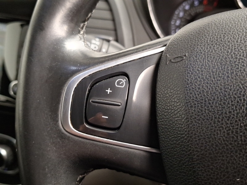 Used Renault Captur 2017 for sale - 76947317: Photo 17