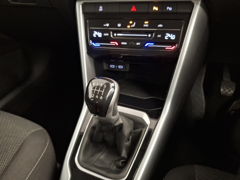 Used Volkswagen T-Roc 2022 for sale - 76800036: Photo 16