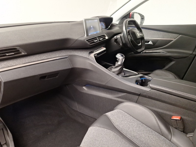 Used Peugeot 3008 2018 for sale - 76560567: Photo 5