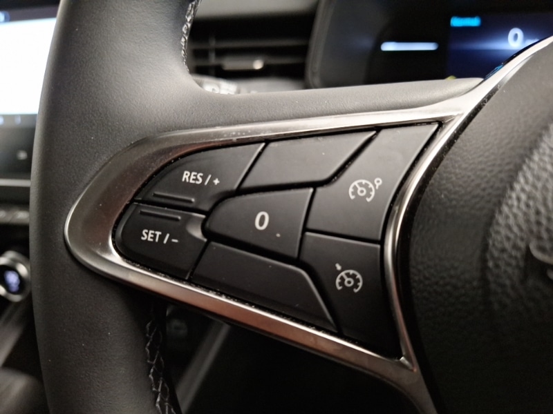 Used Renault Clio 2024 for sale - 76459748: Photo 17