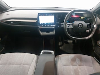 Used Renault Megane E Tech 2023 for sale - 76221461: Photo 2