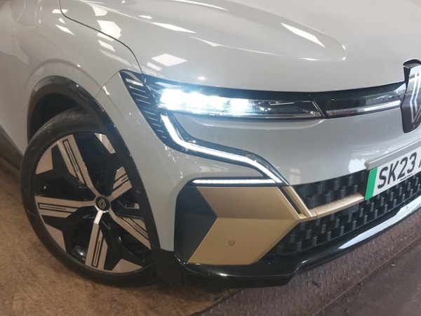 Used Renault Megane E Tech 2023 for sale - 76221461: Photo 9