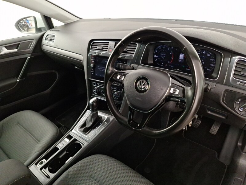 Used Volkswagen Golf 2019 for sale - 77433842: Photo 11