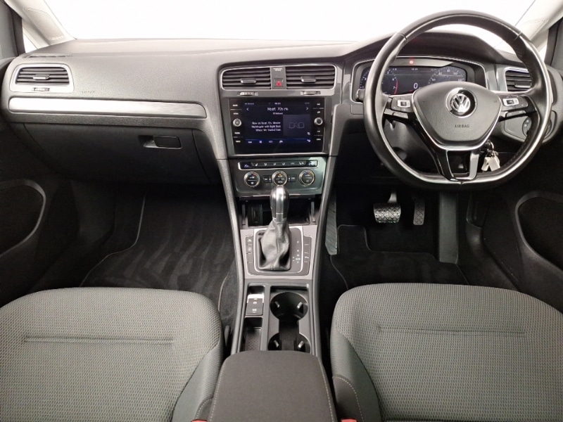 Used Volkswagen Golf 2019 for sale - 77433842: Photo 2