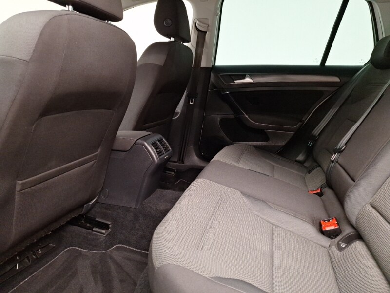 Used Volkswagen Golf 2019 for sale - 77433842: Photo 6