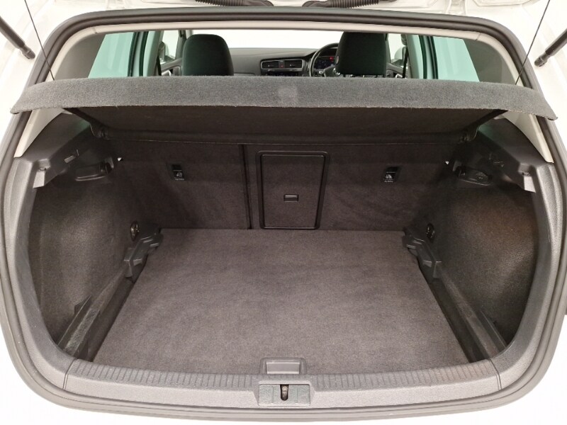 Used Volkswagen Golf 2019 for sale - 77433842: Photo 8