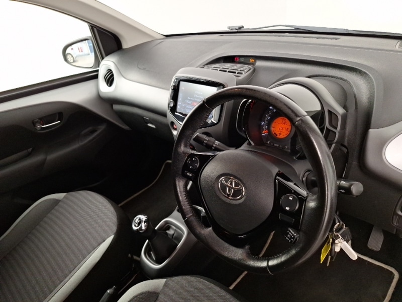 Used Toyota AYGO 2019 for sale - 76602608: Photo 11