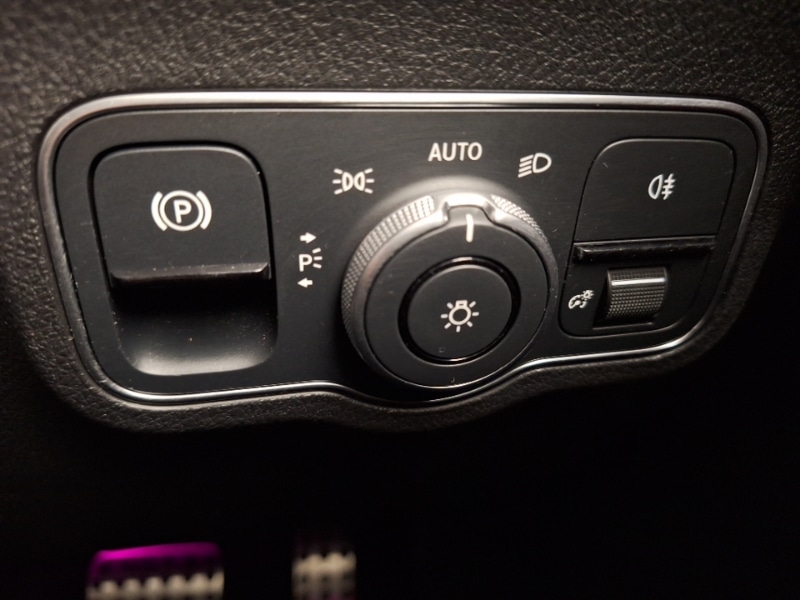 Used Mercedes-Benz GLB 2023 for sale - 77012601: Photo 18