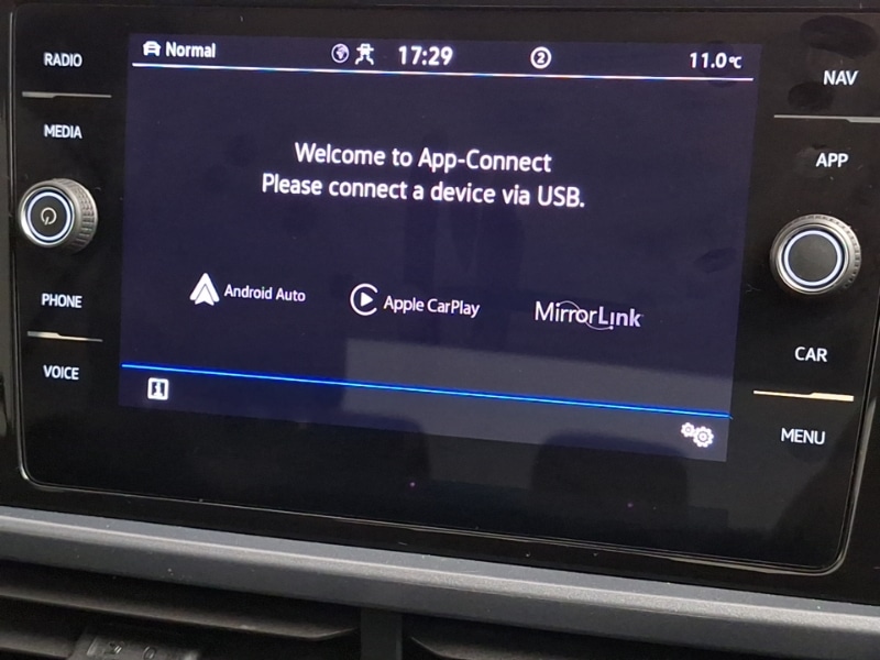 Used Volkswagen T-Roc 2023 for sale - 78147310: Photo 14