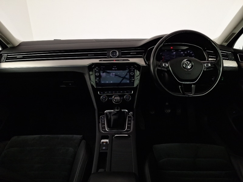 Used Volkswagen Passat 2018 for sale - 76493558: Photo 2