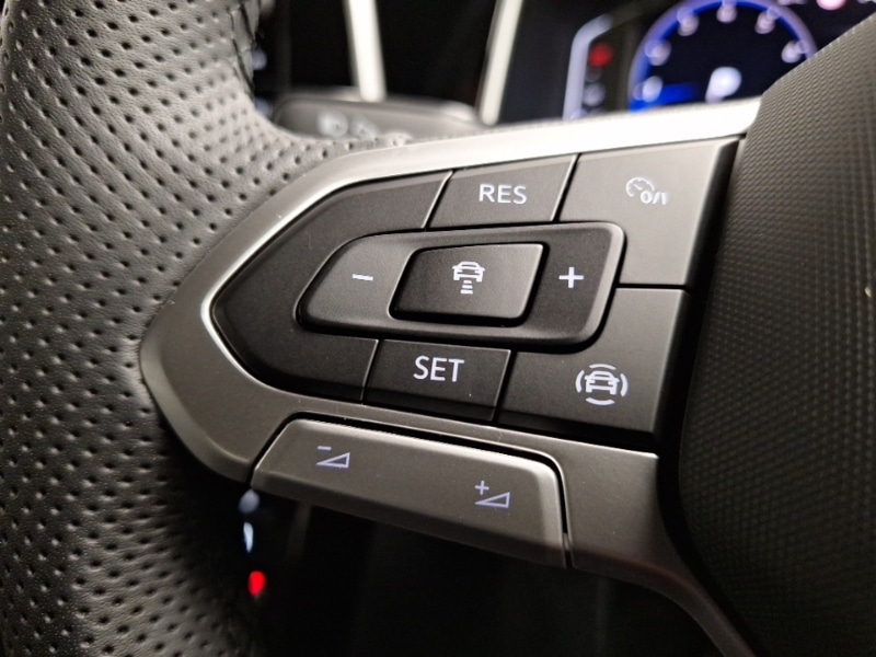 Used Volkswagen T-Roc 2025 for sale - 77183455: Photo 17