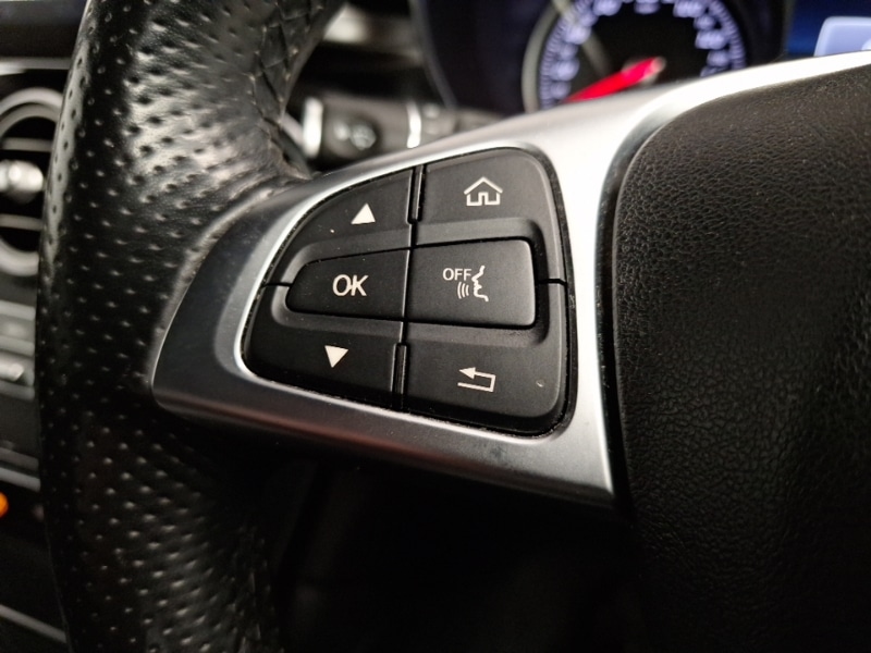 Used Mercedes-Benz GLC 2018 for sale - 77947789: Photo 15