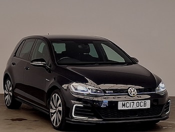 Volkswagen - Golf