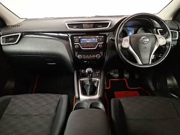 Used Nissan Qashqai 2016 for sale - 76275694: Photo 2